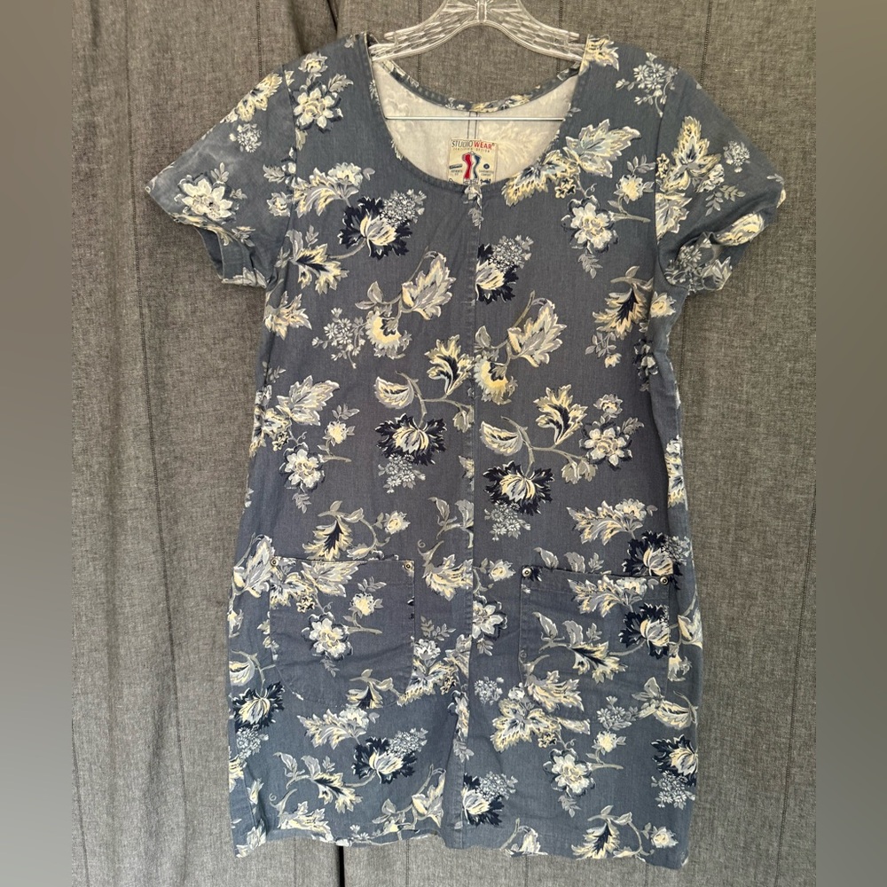VTG Studio Wear Dress Medium Floral Blue Jean Denim Shift Short Sleeve Pockets